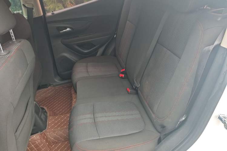 Used Buick Encore 2018 18T Automatic Two-Wheel Drive Urban Leading Model Left Rear Seat