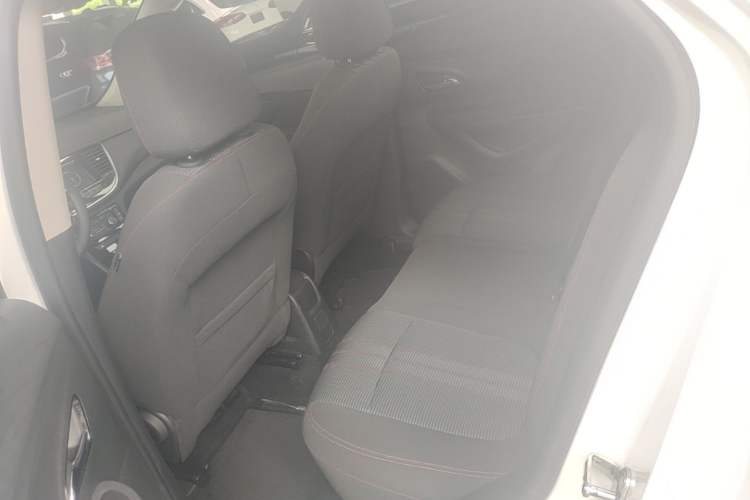 Used Buick Encore 2018 18T Automatic Two-Wheel Drive Urban Leading Model Left Rear Seat