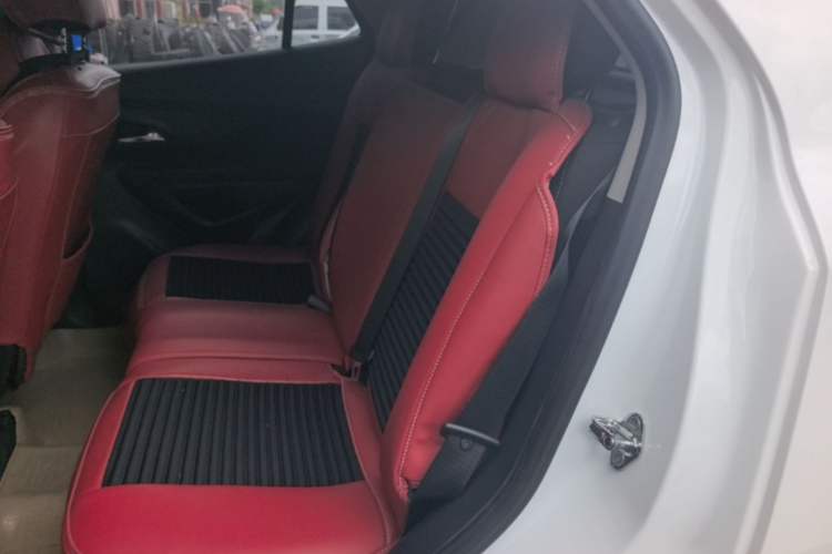 Used Buick Encore 2018 18T Automatic Two-Wheel Drive Urban Leading Model Left Rear Seat