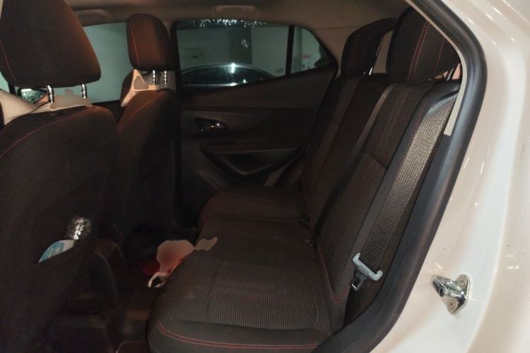 Used Buick Encore 2018 18T Automatic Two-Wheel Drive Urban Fashion Model Left Rear Seat