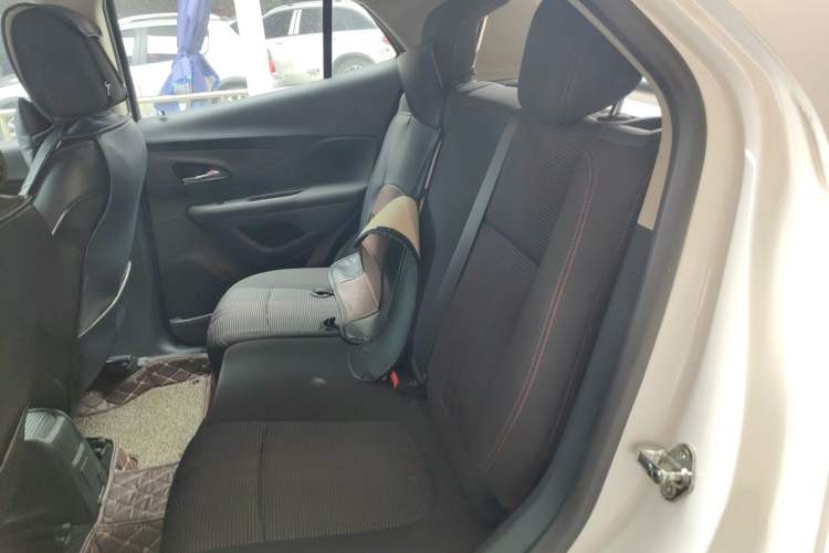 Used Buick Encore 2018 18T Automatic Two-Wheel Drive Urban Leading Model Left Rear Seat
