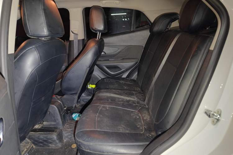 Used Buick Encore 2018 18T Automatic Two-Wheel Drive Urban Leading Model Left Rear Seat