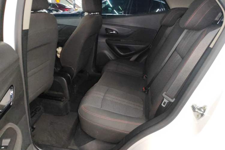 Used Buick Encore 2018 18T Automatic Two-Wheel Drive Urban Leading Model Left Rear Seat