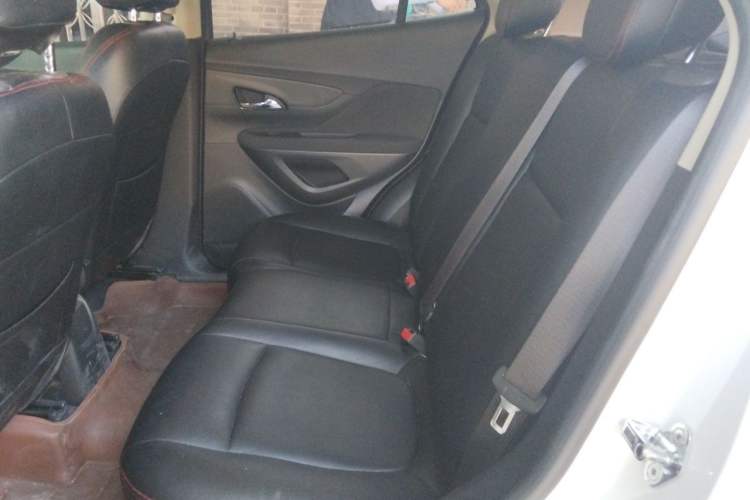 Used Buick Encore 2018 18T Automatic Two-Wheel Drive Urban Fashion Model Left Rear Seat