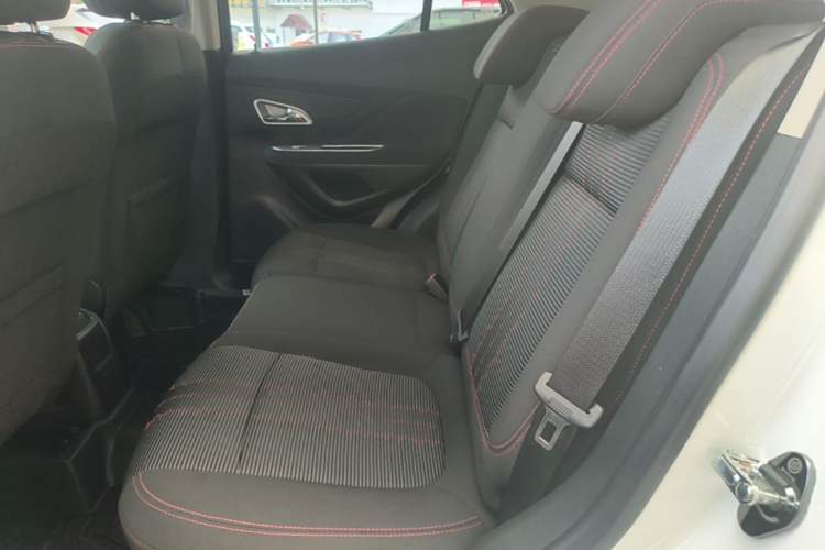 Used Buick Encore 2018 18T Automatic Two-Wheel Drive Urban Leading Model Left Rear Seat