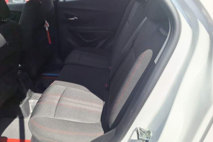 Used Buick Encore 2018 18T Automatic Two-Wheel Drive Urban Leading Model Left Rear Seat