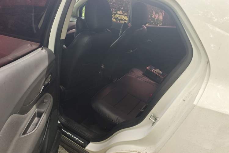 Used Buick Encore 2018 18T Automatic Two-Wheel Drive Urban Leading Model Left Rear Seat