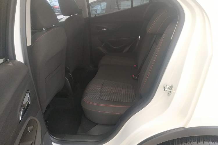 Used Buick Encore 2018 18T Automatic Two-Wheel Drive Urban Leading Model Left Rear Seat