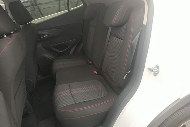 Used Buick Encore 2018 18T Automatic Two-Wheel Drive Urban Leading Model Left Rear Seat