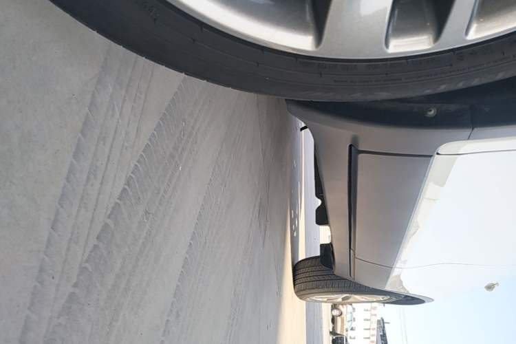 Used Buick Encore 2018 18T Automatic Two-Wheel Drive Urban Leading Model Left Side Sill
