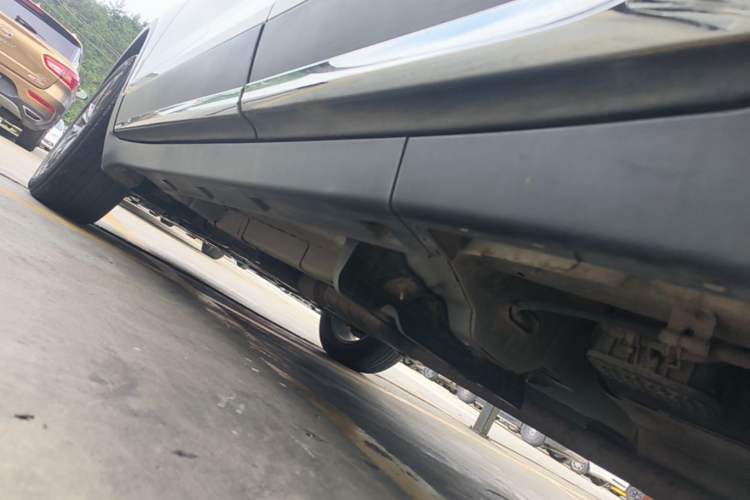 Used Buick Encore 2018 18T Automatic Two-Wheel Drive Urban Leading Model Left Side Sill