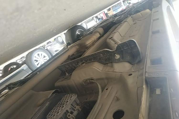 Used Buick Encore 2018 18T Automatic Two-Wheel Drive Urban Leading Model Left Side Sill