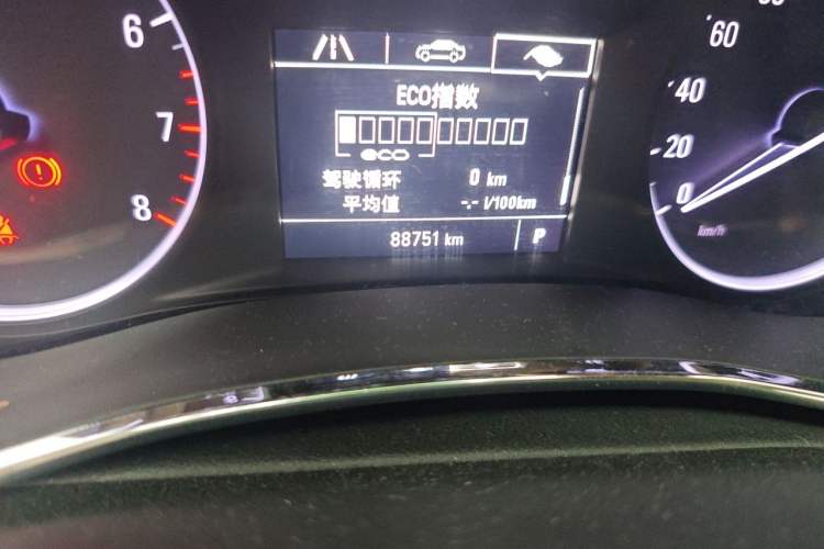 Used Buick Encore 2018 18T Automatic Two-Wheel Drive Urban Leading Model Odometer Close Up