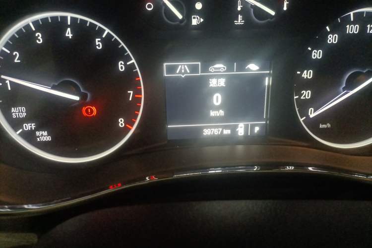 Used Buick Encore 2018 18T Automatic Two-Wheel Drive Urban Leading Model Odometer Close Up