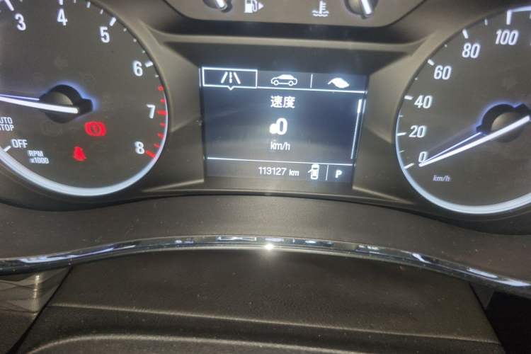 Used Buick Encore 2018 18T Automatic Two-Wheel Drive Urban Leading Model Odometer Close Up