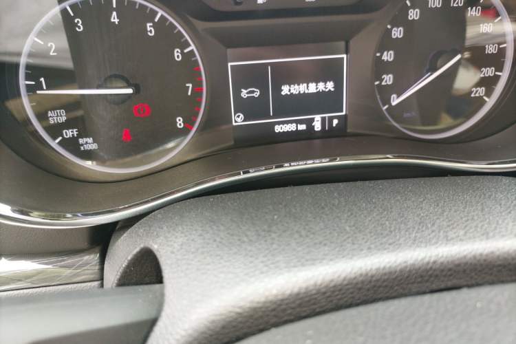 Used Buick Encore 2018 18T Automatic Two-Wheel Drive Urban Leading Model Odometer Close Up