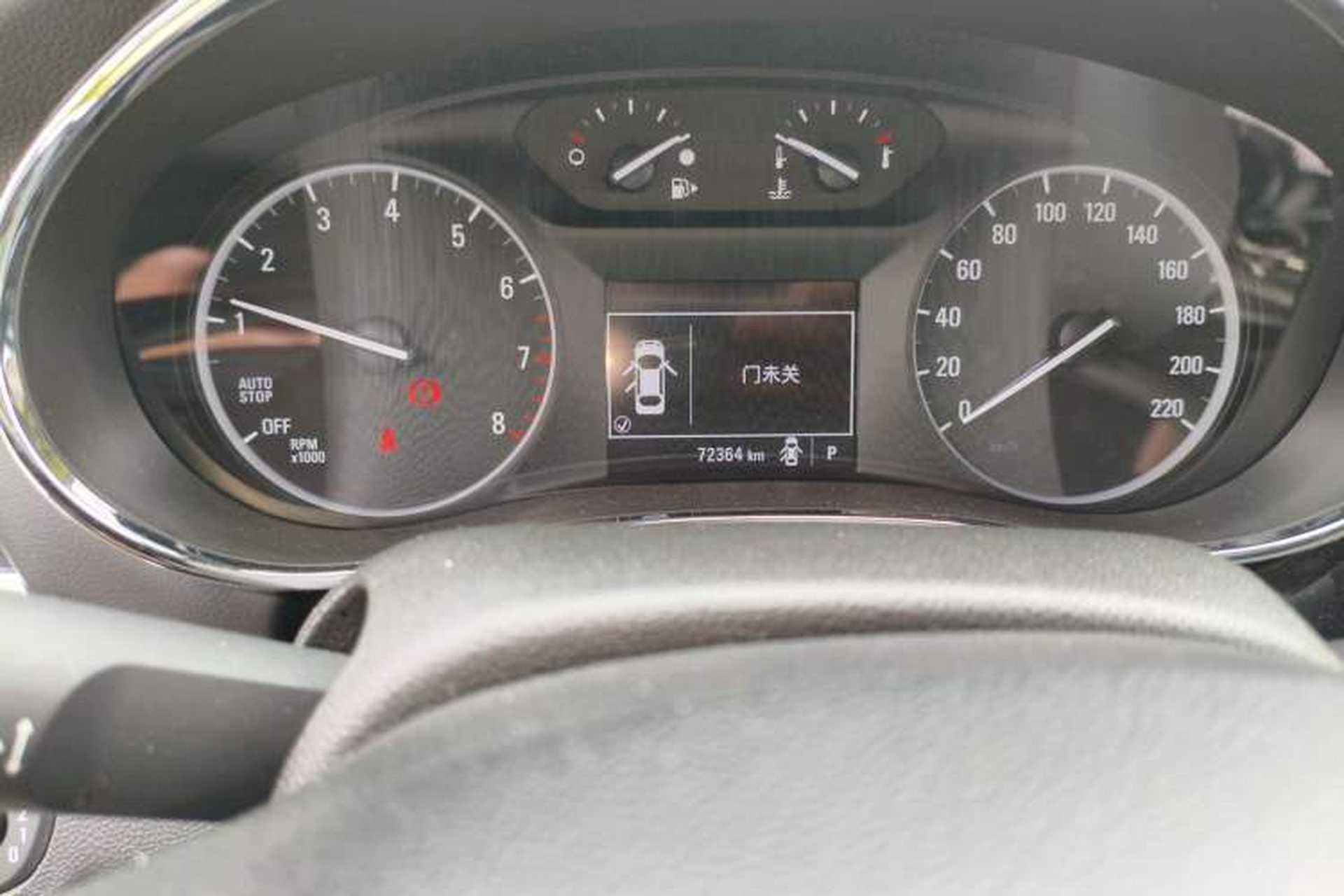 Used Buick Encore 2018 18T Automatic Two-Wheel Drive Urban Leading Model Odometer Close Up