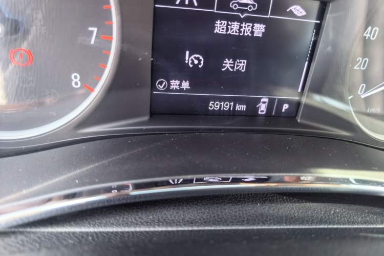 Used Buick Encore 2018 18T Automatic Two-Wheel Drive Urban Leading Model Odometer Close Up