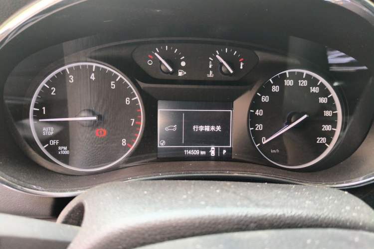 Used Buick Encore 2018 18T Automatic Two-Wheel Drive Urban Leading Model Odometer Close Up