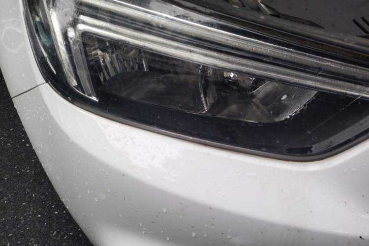 Used Buick Encore 2018 18T Automatic Two-Wheel Drive Urban Leading Model Right Front Headlight