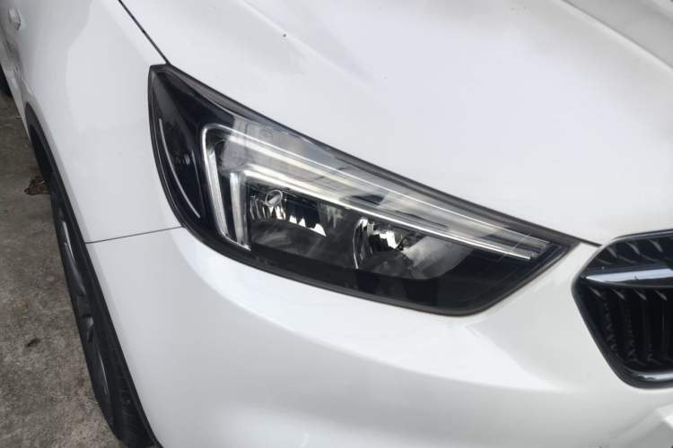 Used Buick Encore 2018 18T Automatic Two-Wheel Drive Urban Leading Model Right Front Headlight