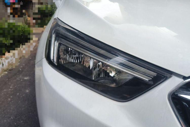 Used Buick Encore 2018 18T Automatic Two-Wheel Drive Urban Leading Model Right Front Headlight