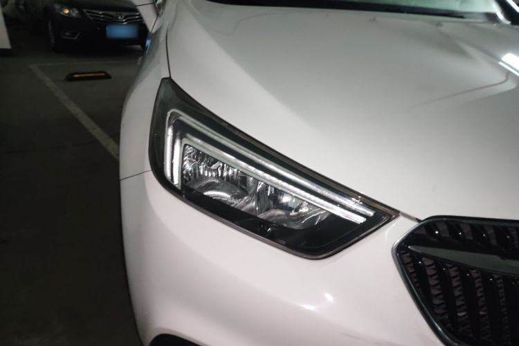 Used Buick Encore 2018 18T Automatic Two-Wheel Drive Urban Leading Model Right Front Headlight