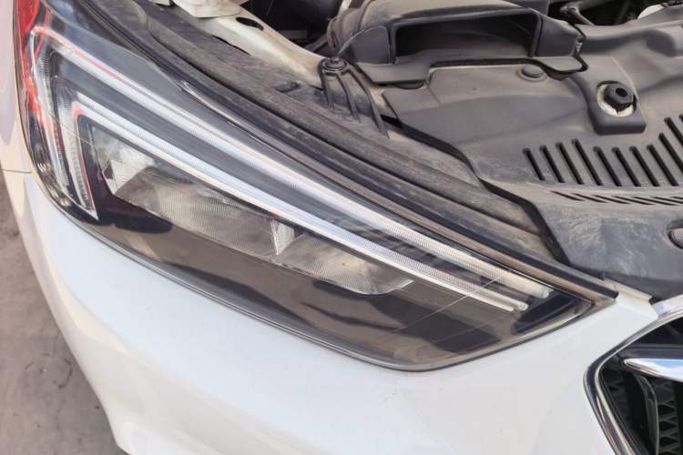 Used Buick Encore 2018 18T Automatic Two-Wheel Drive Urban Leading Model Right Front Headlight