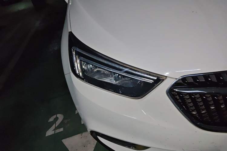 Used Buick Encore 2018 18T Automatic Two-Wheel Drive Urban Leading Model Right Front Headlight