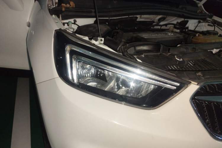 Used Buick Encore 2018 18T Automatic Two-Wheel Drive Urban Leading Model Right Front Headlight