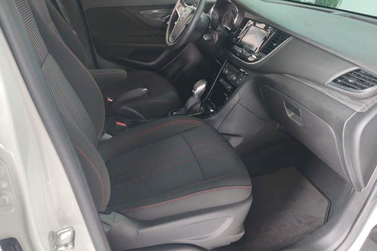 Used Buick Encore 2018 18T Automatic Two-Wheel Drive Urban Leading Model Right Front Seat