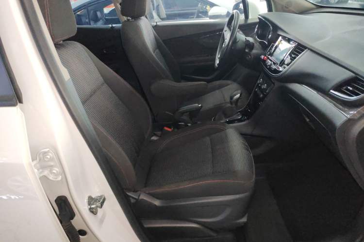 Used Buick Encore 2018 18T Automatic Two-Wheel Drive Urban Leading Model Right Front Seat