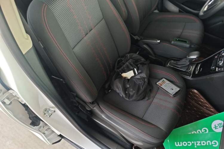 Used Buick Encore 2018 18T Automatic Two-Wheel Drive Urban Leading Model Right Front Seat
