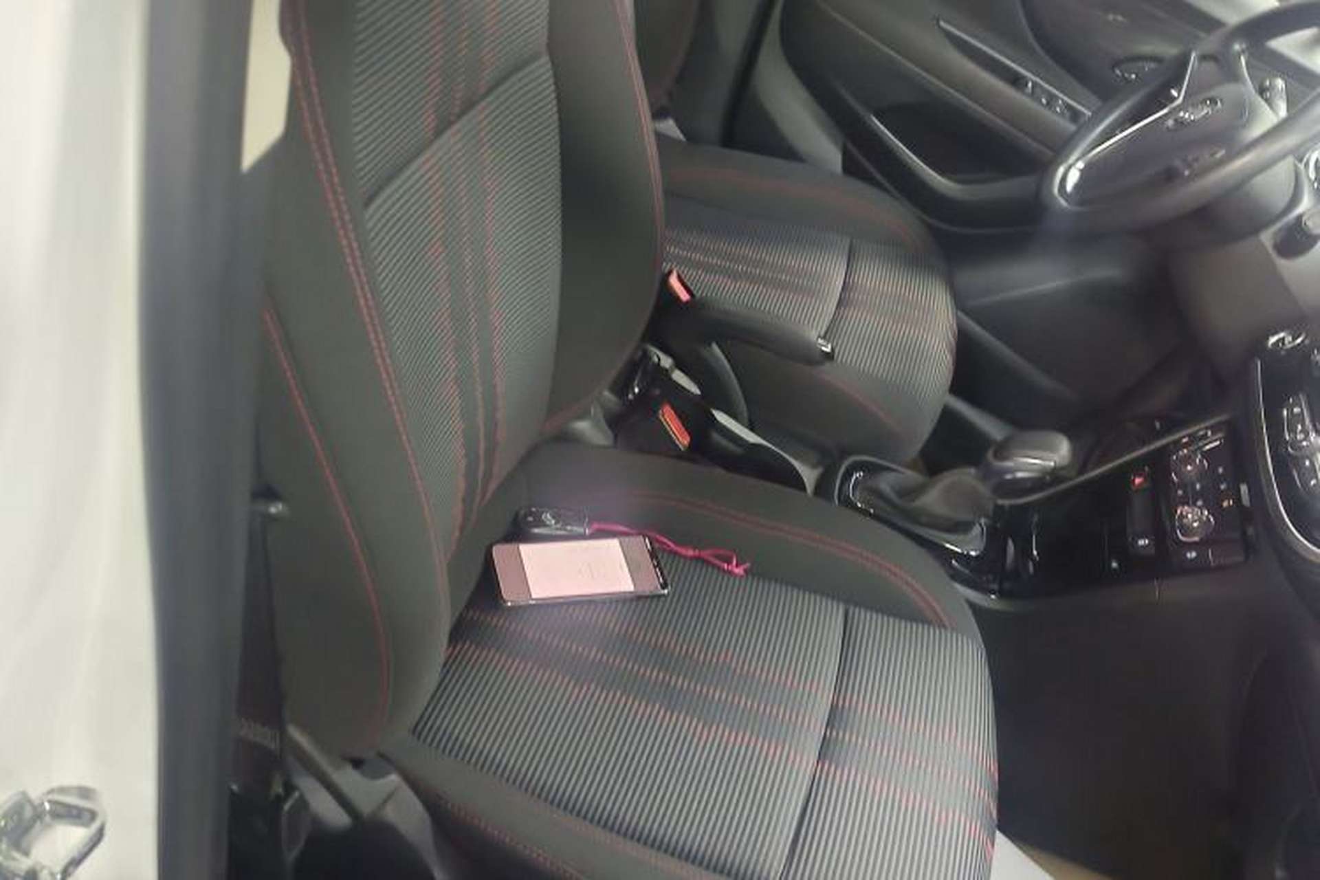 Used Buick Encore 2018 18T Automatic Two-Wheel Drive Urban Fashion Model Right Front Seat