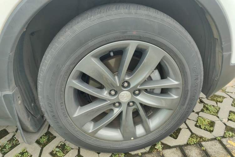Used Buick Encore 2018 18T Automatic Two-Wheel Drive Urban Leading Model Right Front Wheel Hub