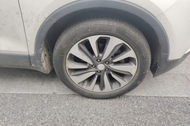 Used Buick Encore 2018 18T Automatic Two-Wheel Drive Urban Elite Model Right Front Wheel Hub