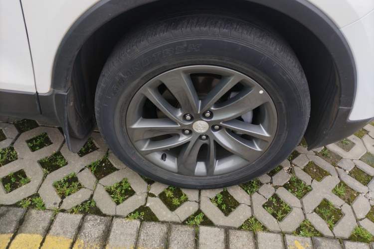 Used Buick Encore 2018 18T Automatic Two-Wheel Drive Urban Leading Model Right Front Wheel Hub