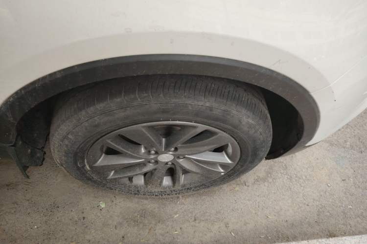 Used Buick Encore 2018 18T Automatic Two-Wheel Drive Urban Leading Model Right Front Wheel Hub