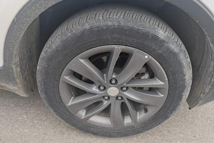 Used Buick Encore 2018 18T Automatic Two-Wheel Drive Urban Leading Model Right Front Wheel Hub