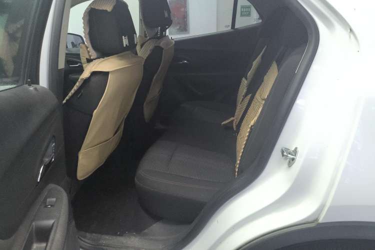 Used Buick Encore 2018 18T Automatic Two-Wheel Drive Urban Leading Model Right Rear Seat