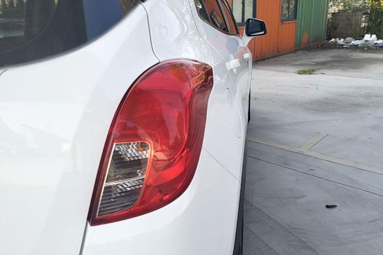 Used Buick Encore 2018 18T Automatic Two-Wheel Drive Urban Leading Model Right Rear Taillight