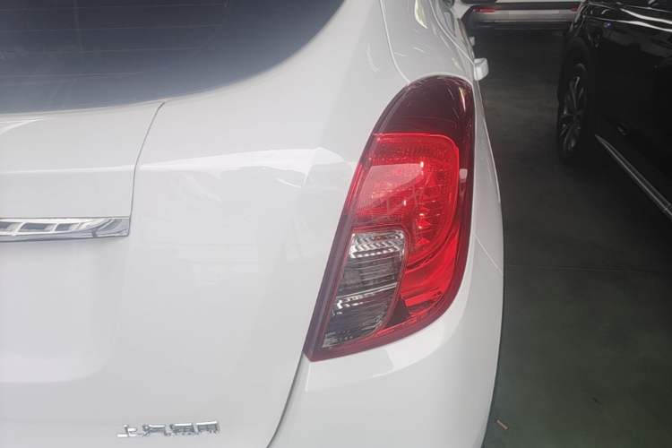 Used Buick Encore 2018 18T Automatic Two-Wheel Drive Urban Leading Model Right Rear Taillight