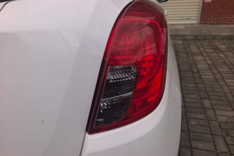 Used Buick Encore 2018 18T Automatic Two-Wheel Drive Urban Leading Model Right Rear Taillight