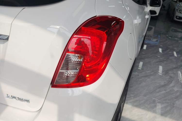 Used Buick Encore 2018 18T Automatic Two-Wheel Drive Urban Leading Model Right Rear Taillight