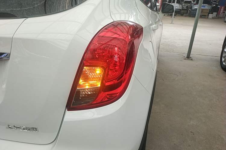 Used Buick Encore 2018 18T Automatic Two-Wheel Drive Urban Leading Model Right Rear Taillight