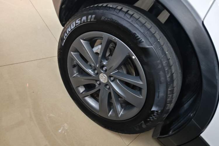 Used Buick Encore 2018 18T Automatic Two-Wheel Drive Urban Leading Model Right Rear Wheel Hub