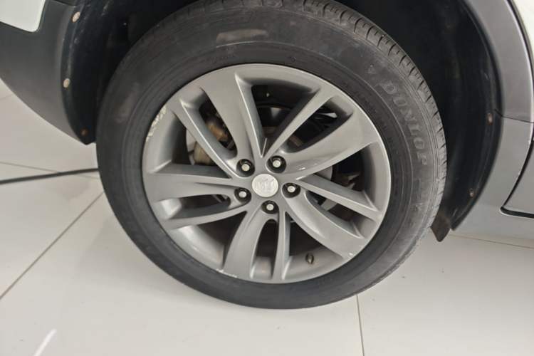 Used Buick Encore 2018 18T Automatic Two-Wheel Drive Urban Leading Model Right Rear Wheel Hub