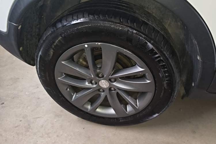 Used Buick Encore 2018 18T Automatic Two-Wheel Drive Urban Leading Model Right Rear Wheel Hub