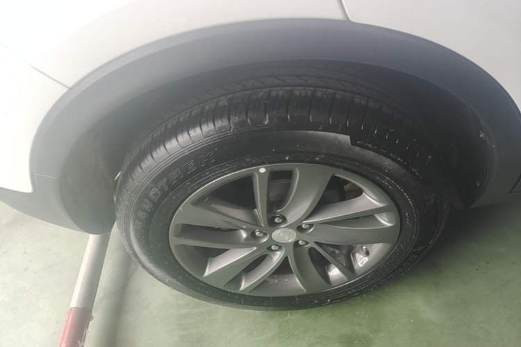 Used Buick Encore 2018 18T Automatic Two-Wheel Drive Urban Leading Model Right Rear Wheel Hub