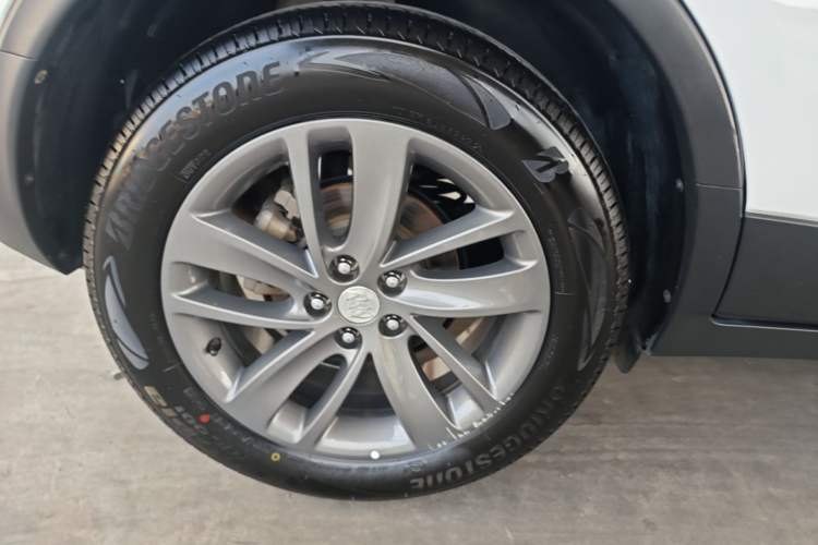 Used Buick Encore 2018 18T Automatic Two-Wheel Drive Urban Leading Model Right Rear Wheel Hub